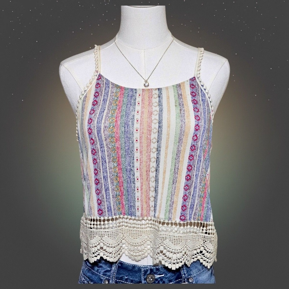 Mason + Mackenzie Women XS Boho Crochet Lace Trim Festival Crop Tank